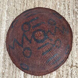 Antique Basket Made by an Unkown Indigenous Yanomami Weaver - 9 Inch Diameter